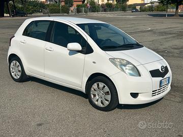 TOYOTA YARIS 1.0 BENZINA