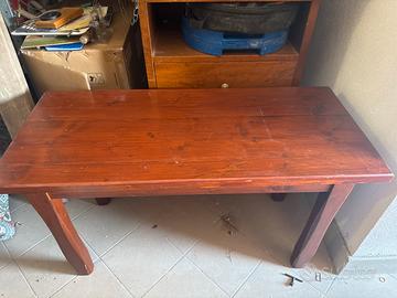 Tavolino in legno da salotto