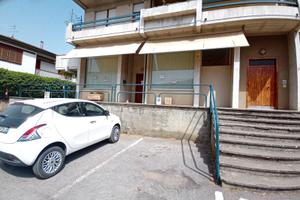 Immobile uso commerciale/abitativo