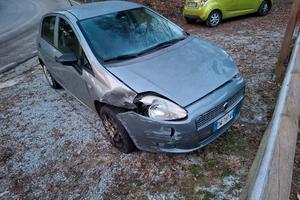 Fiat Grande Punto 1.4 Gpl incidentata