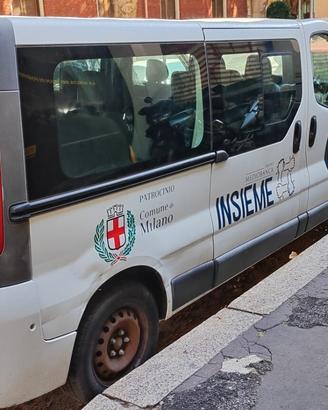 Renault Trafic 2.0 dCi , 9 posti, gancio traino