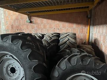 pneumatici e cerchi marca BKT nuovi