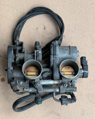 Yamaha xt1200z  corpo farfallato e altre parti