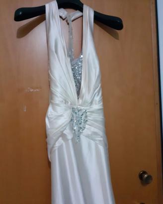 Abito da sposa in pura seta e swarovski