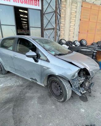 Ricambi Fiat Grande Punto 1.4 benz 77cv del 2010