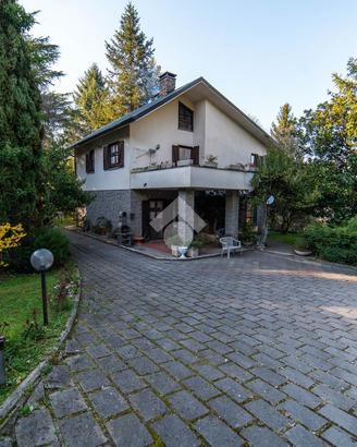 VILLA SINGOLA A VITERBO