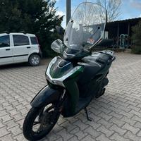 Honda SH125i VETRO (2024) — Edizione Speciale