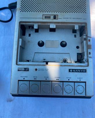 Registratore cassette vintage Sanyo Slim 5E'70'80