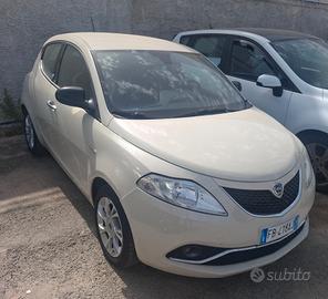 Lancia Ypsilon 1.2 69 CV 5 porte Silver 2016
