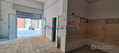 PRESSI VIA FARDELLA - Garage di 100 mq ca