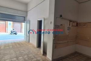 PRESSI VIA FARDELLA - Garage di 100 mq ca