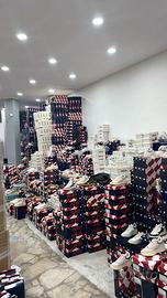 Rappresentanti Scarpe B2B | Magazzino 30ennale a C