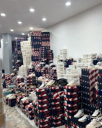 Rappresentanti Scarpe B2B | Magazzino 30ennale a C