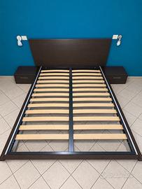 Letto in wengè con doghe in legno+2 comodini