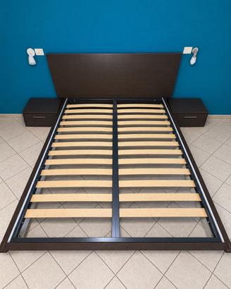 Letto in wengè con doghe in legno+2 comodini