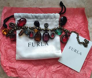 Furla, bracciale in metallo con pietre colorate.