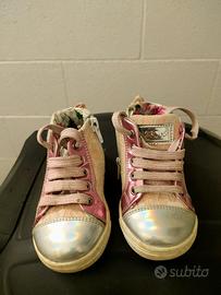 Abbigliamento bambina dai 18 mesi ai 10 anni