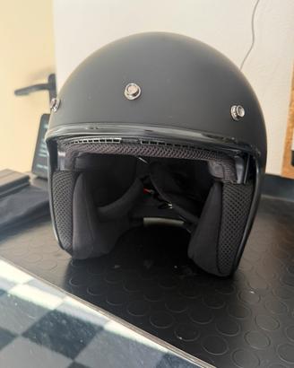 Casco jet
