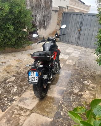 Moto Benelli 302 S