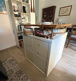 Ikea Kallax isola per cucina
