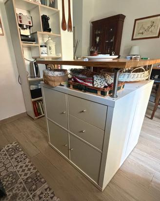 Ikea Kallax isola per cucina