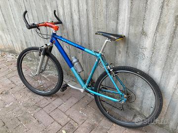 Mountain Bike 26”x1.95 - 24 rapporti Shimano