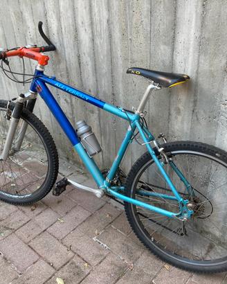 Mountain Bike 26”x1.95 - 24 rapporti Shimano