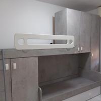 Cameretta con scrivania