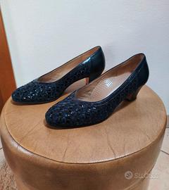 Scarpa décolleté pari al nuovo numero 37
