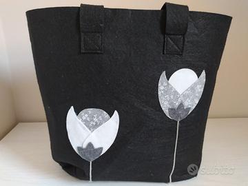 Borsa nera in feltro 