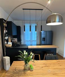 Lampada ARCO basamento Marmo e struttura Acciaio