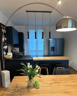 Lampada ARCO basamento Marmo e struttura Acciaio