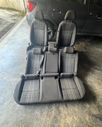 sedili e bracciolo golf 7