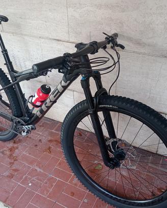 Trek supercaliber 9.8 gen 1 