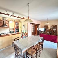 Appartamento 120 mq con box - zona nuova