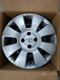 4 cerchi ferro Yaris + copriruota + bulloni 