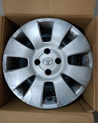 4 cerchi ferro Yaris + copriruota + bulloni 