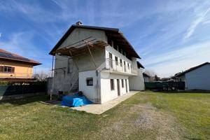 CASA SEMINDIPENDENTE A BARBANIA