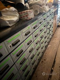 Banconi con cassetti