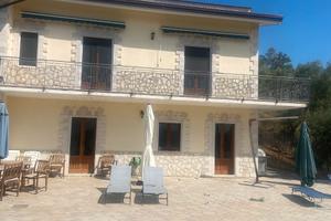 Villa | Calabritto (Avellino)