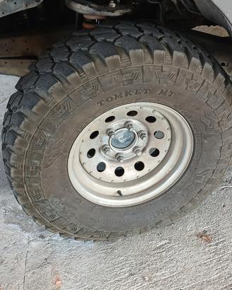 gomme 285 75r16 