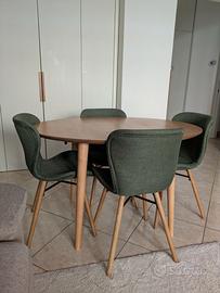 Tavolo allungabile Oqui rovere + 4 sedie imbottite