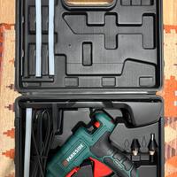 Trapano e pistola per colla a caldo