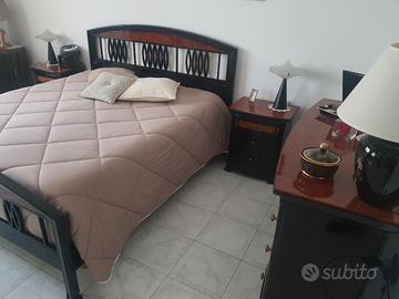 Camera da letto in legno massello 