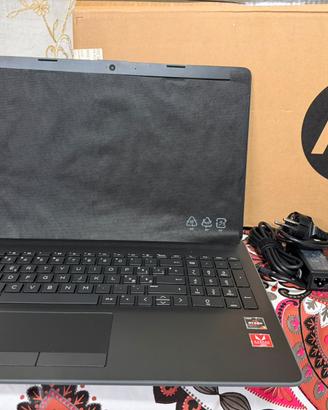 Pc hp display 15.6 nuovo mai usato