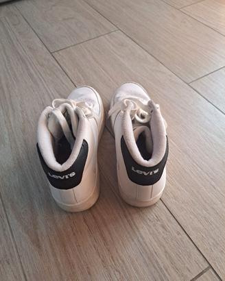 Scarpe marca Levis utilizzate poche da bambina