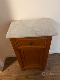 Mobile legno con ripiano in marmo