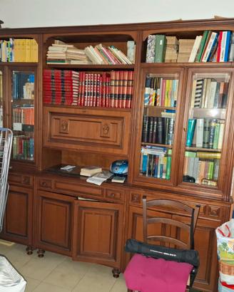 Libreria in massello con vetrine + scrivania