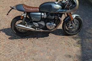 TRIUMPH Thruxton 1200 RS