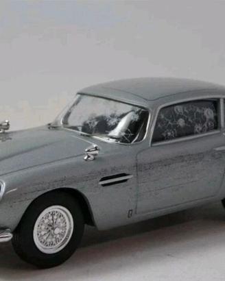 Corgi set due Aston Martin